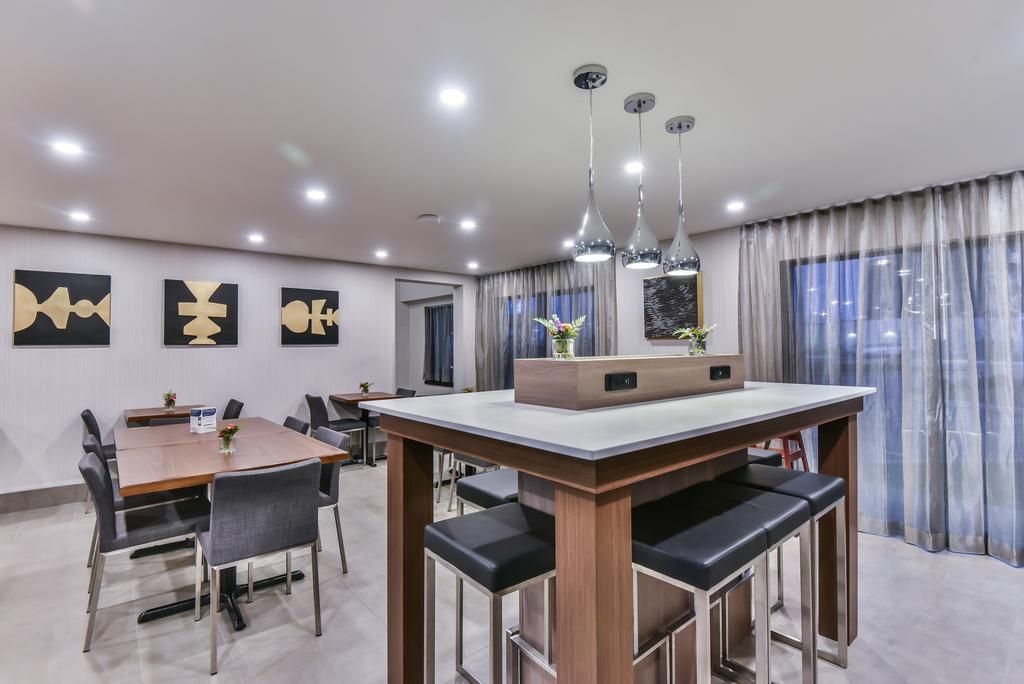 דורבאל Comfort Inn Aeroport מראה חיצוני תמונה