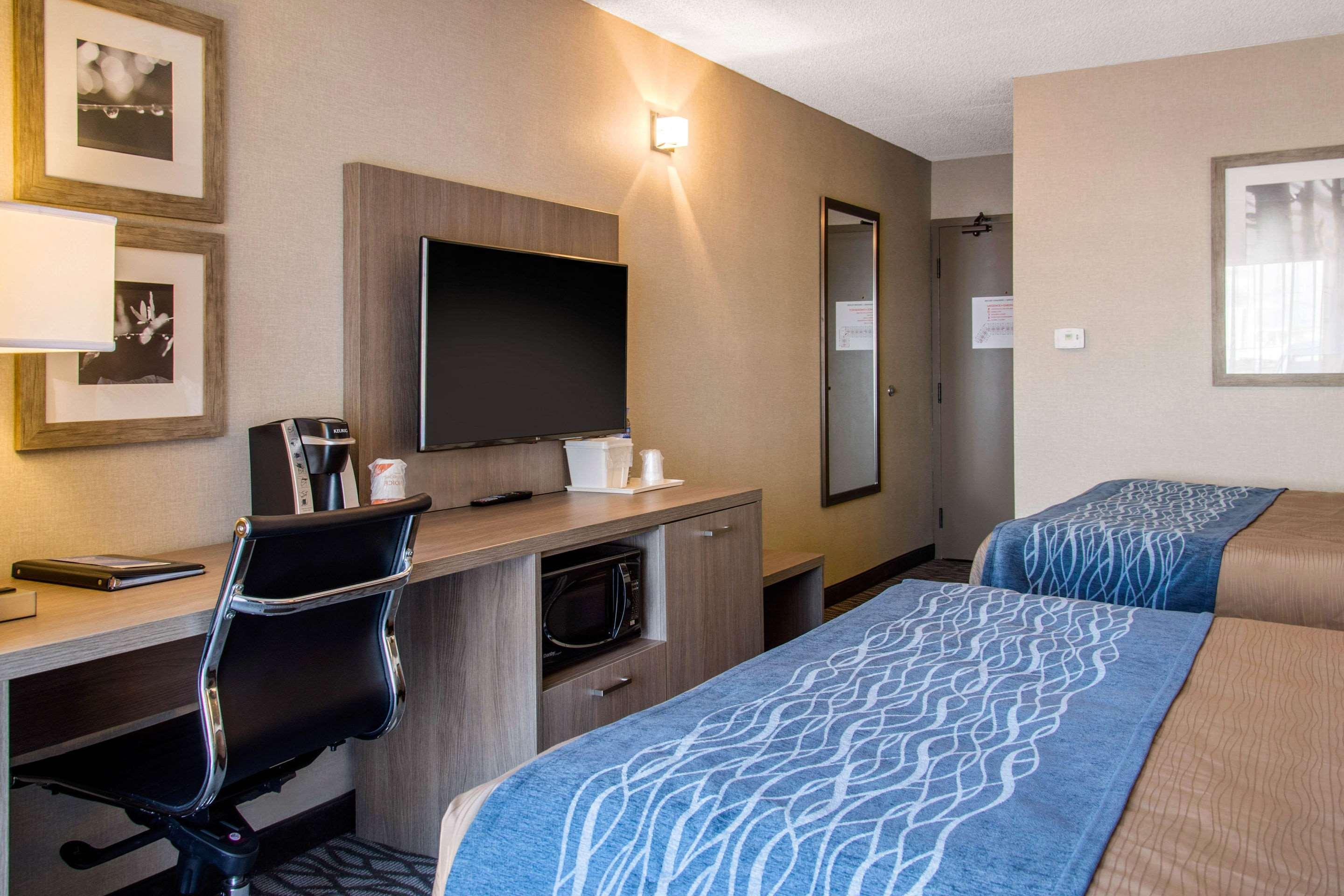 דורבאל Comfort Inn Aeroport מראה חיצוני תמונה