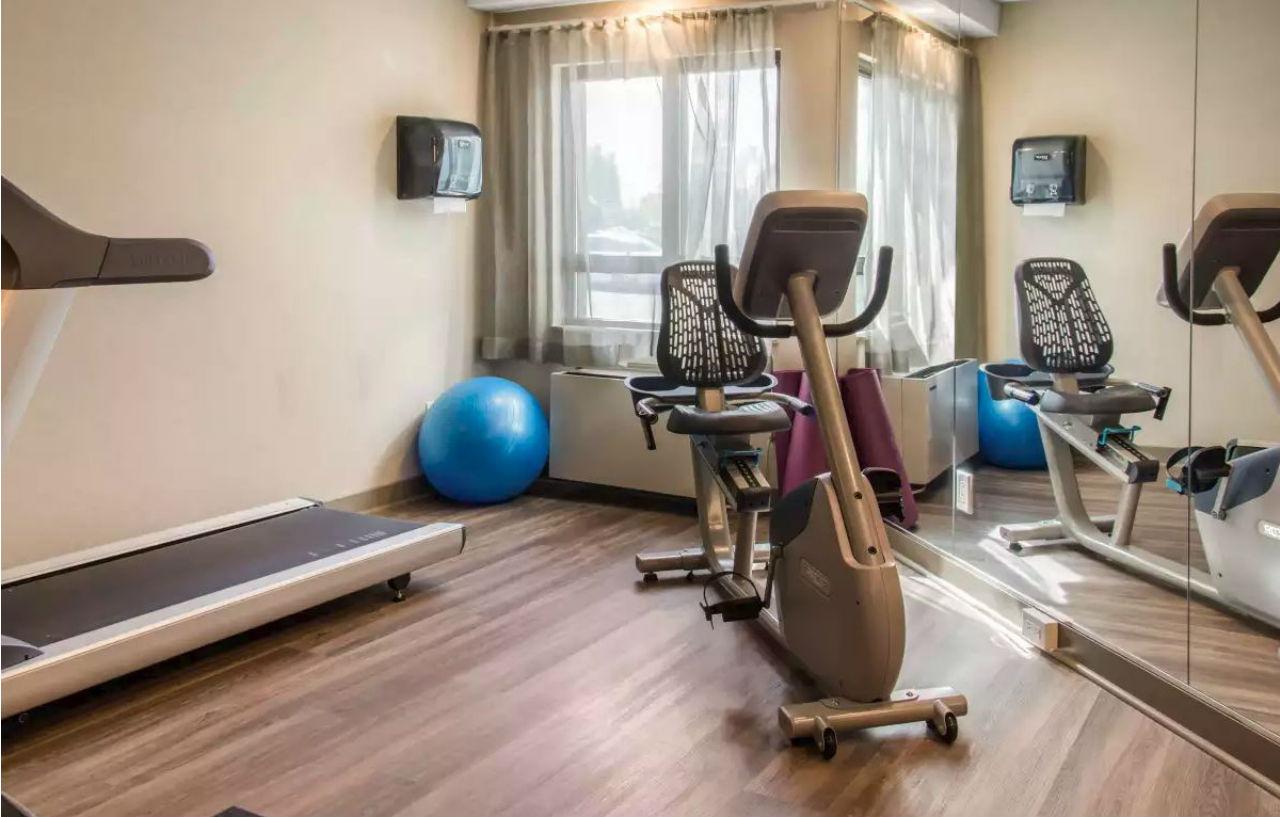 דורבאל Comfort Inn Aeroport מראה חיצוני תמונה